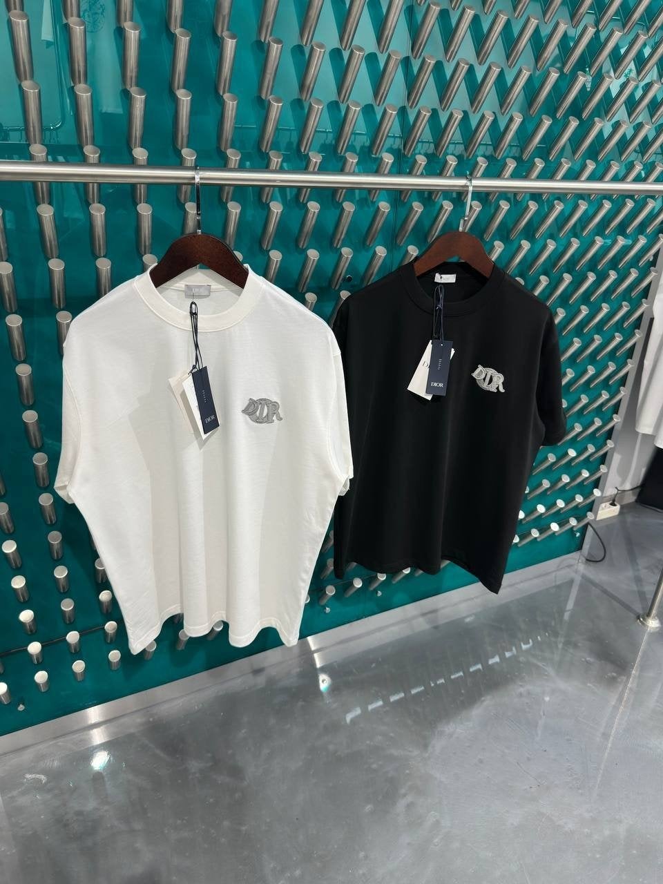 T,shirt van Dior L.V Prada Hugo Boss Gucci Kenzo stones Amy, Enlèvement ou Envoi