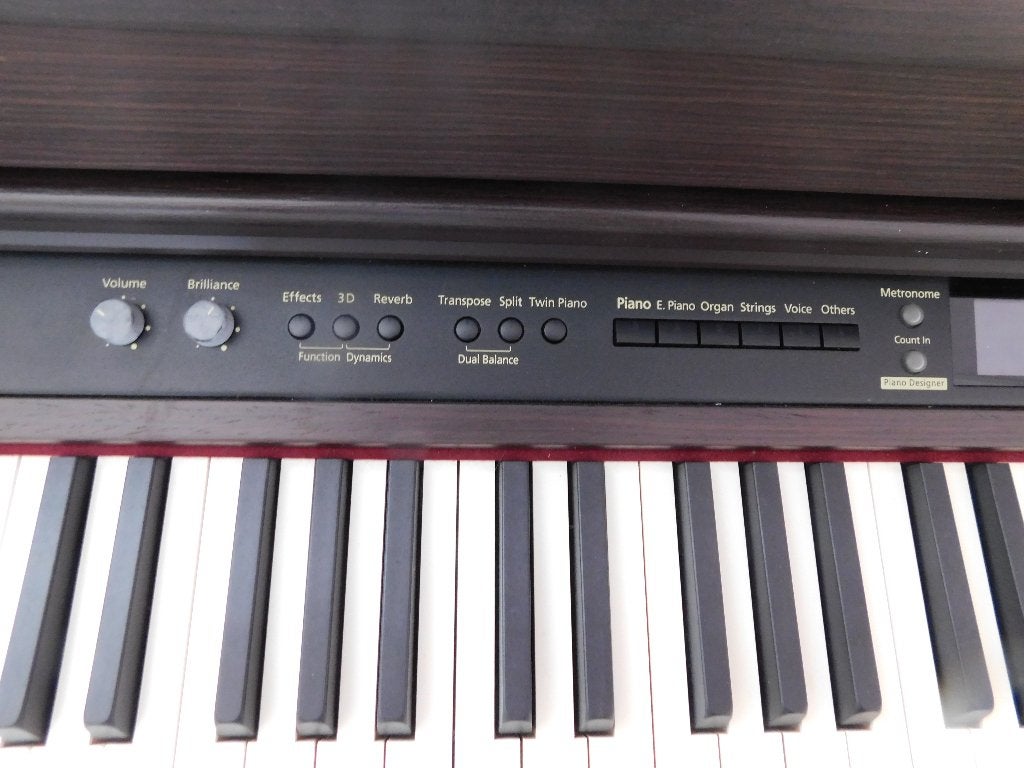 ROLAND - digitale piano + bank + lamp + bladmuziek, Ophalen, Gebruikt, Bruin, Digitaal