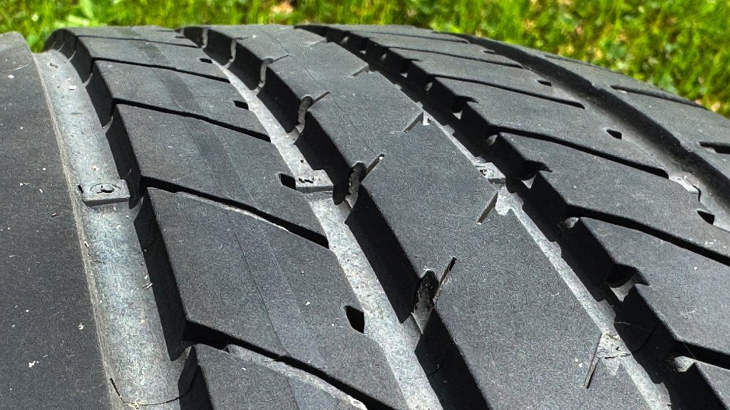 2 pneus été 205-50 R17 (89V) GoodYear Efficient Grip, Autos : Pièces & Accessoires, Neuf, Véhicule de tourisme, Pneus été, 205 mm