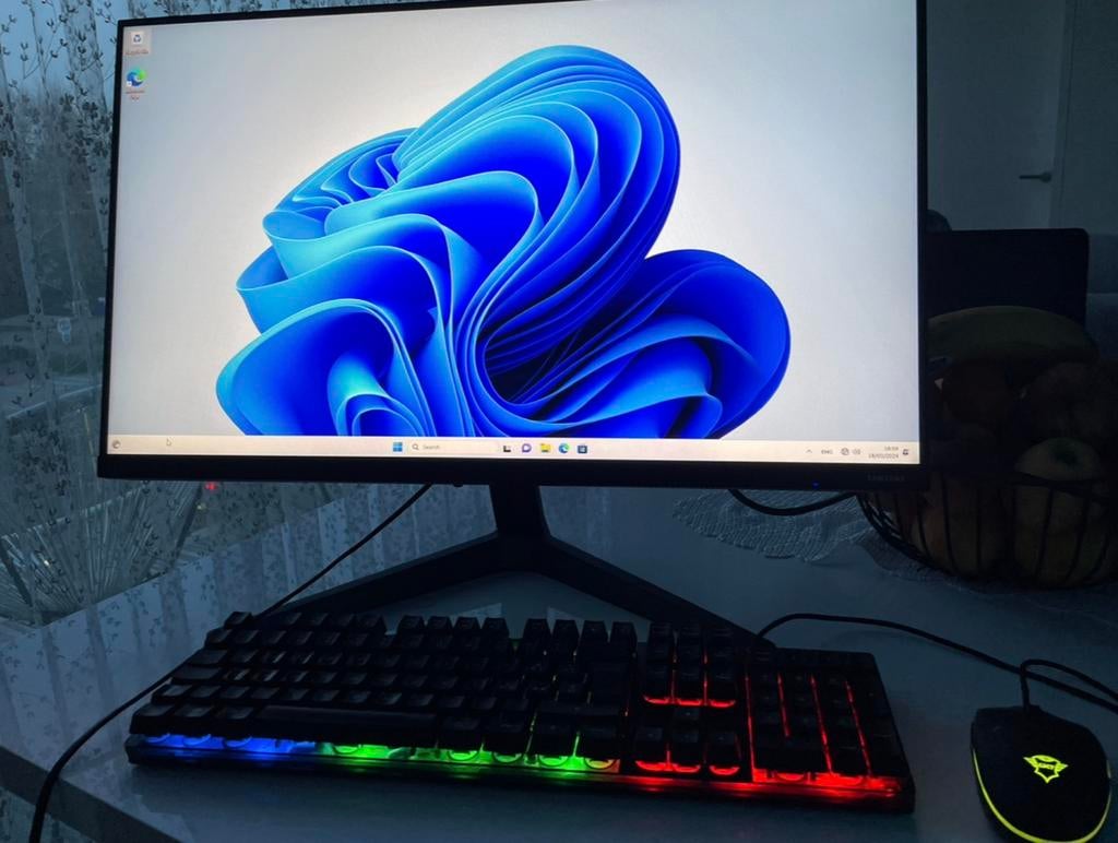 Samsung 27” Monitor IPS, Ophalen, Zo goed als nieuw