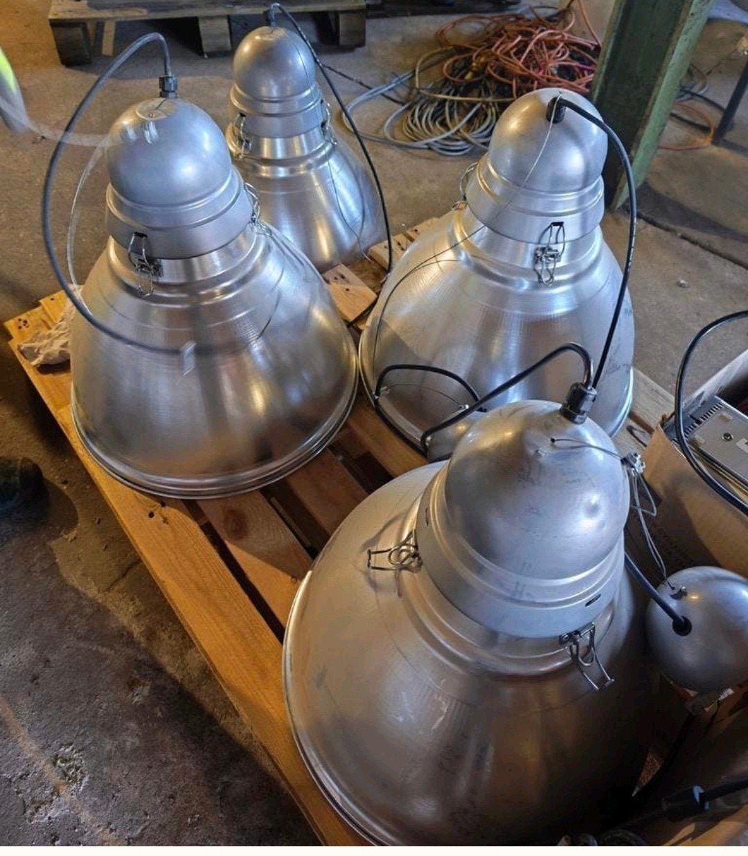 4 stoere, industriële hanglampen., Ophalen