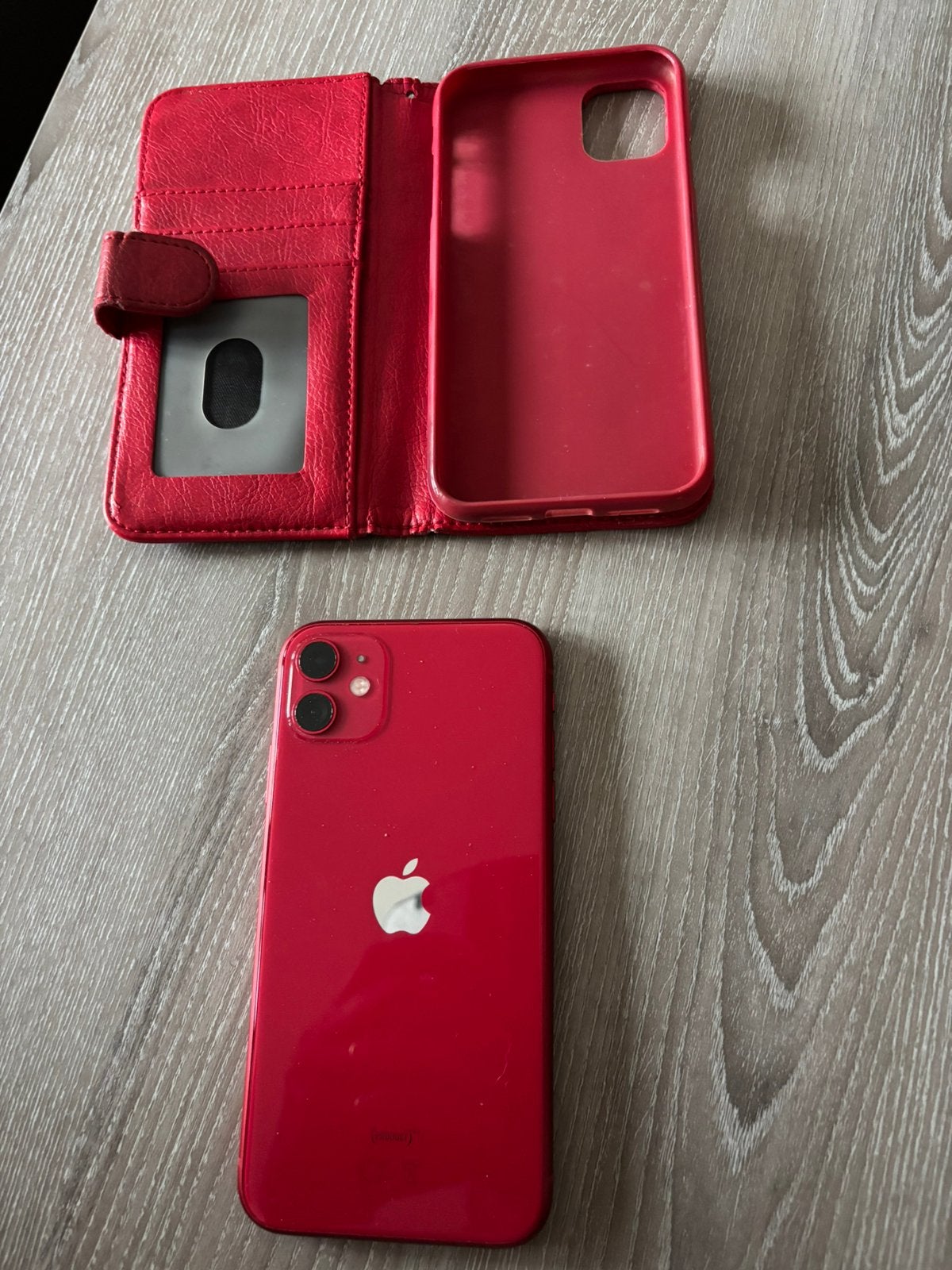 iPhone 11, 64 GB, Télécoms, Téléphonie mobile | Housses, Coques & Façades | Apple iPhone, IPhone 11, Enlèvement, Utilisé, Rouge