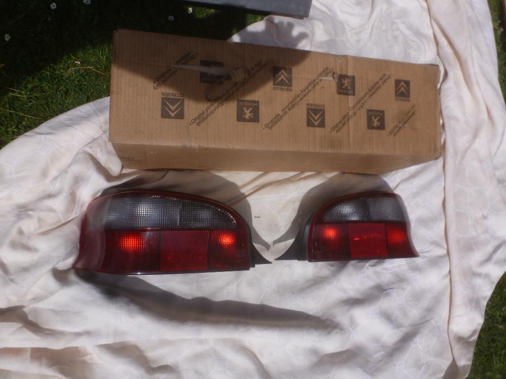 CITROEN Saxo: paar NIEUWE achterlichten, Ophalen of Verzenden, Nieuw