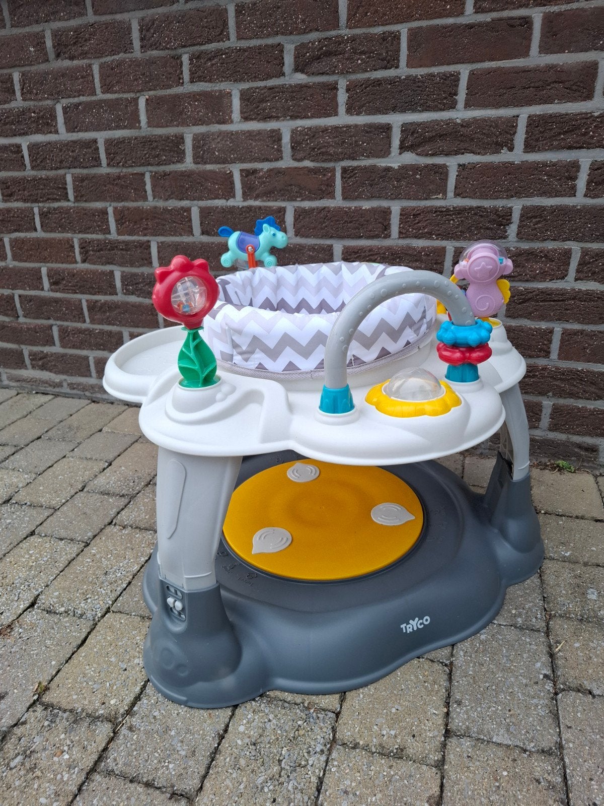 Tryco activiteitentafel, Ophalen, Gebruikt