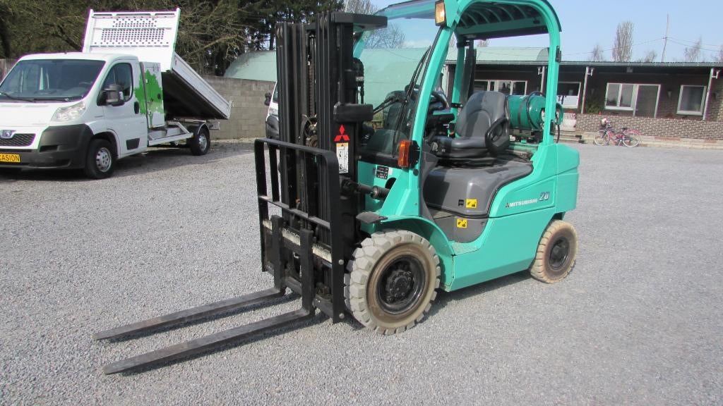 chario elevateur mitsubishi 2500kl.etat neuf.2300heures, LPG, Mitsubishi, Chariot élévateur, Enlèvement