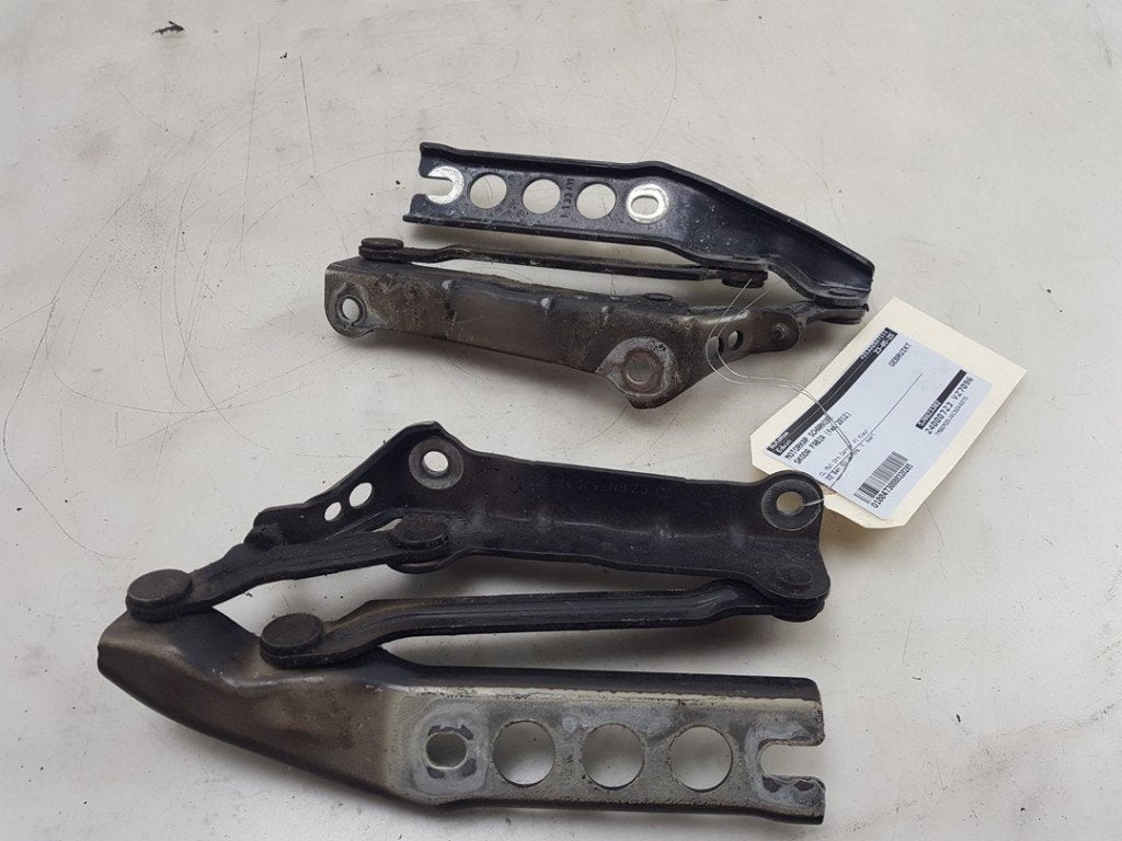 CHARNIERE DE CAPOT Fabia II (5J) (|5J0823301|5J0823302|), Autos : Pièces & Accessoires, Utilisé, Skoda