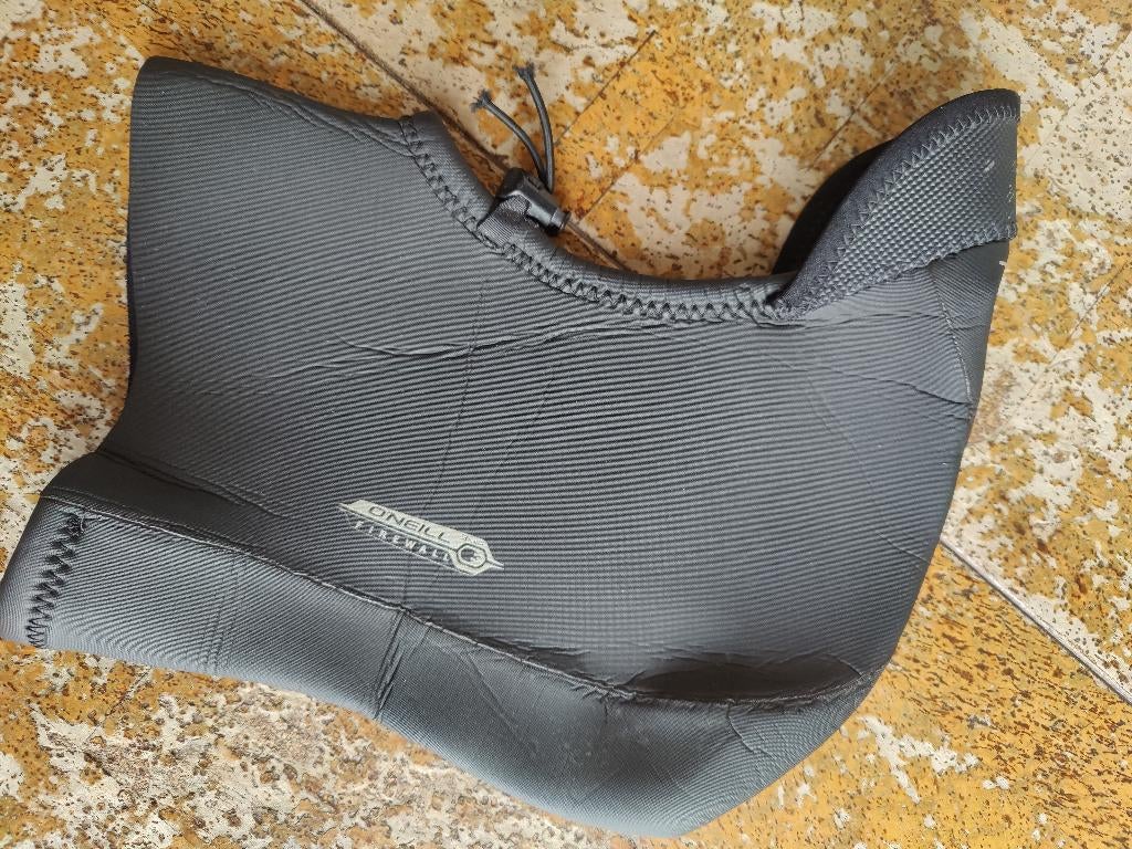 Veste à capuche Oneill Firewall 3 mm, Sports nautiques & Bateaux, Planche à voile, Enlèvement