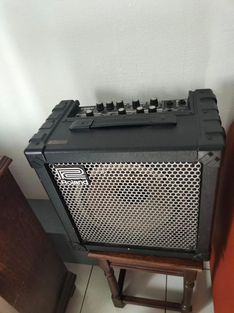 Versterker "ROLAND". 30 CUB., Muziek en Instrumenten, Ophalen