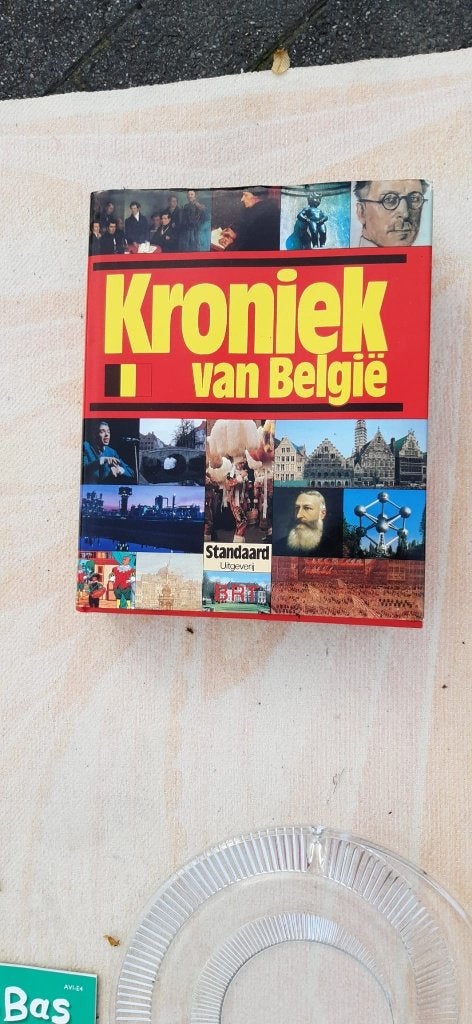 kroniek van Belgie, Boeken, Ophalen, Zo goed als nieuw, Lieven Struye