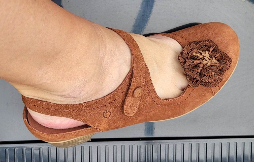 Bruine lederen schoenen, merk Apple love. Maat 39, Kleding | Dames, Ophalen, Bruin, Sandalen of Muiltjes, Zo goed als nieuw