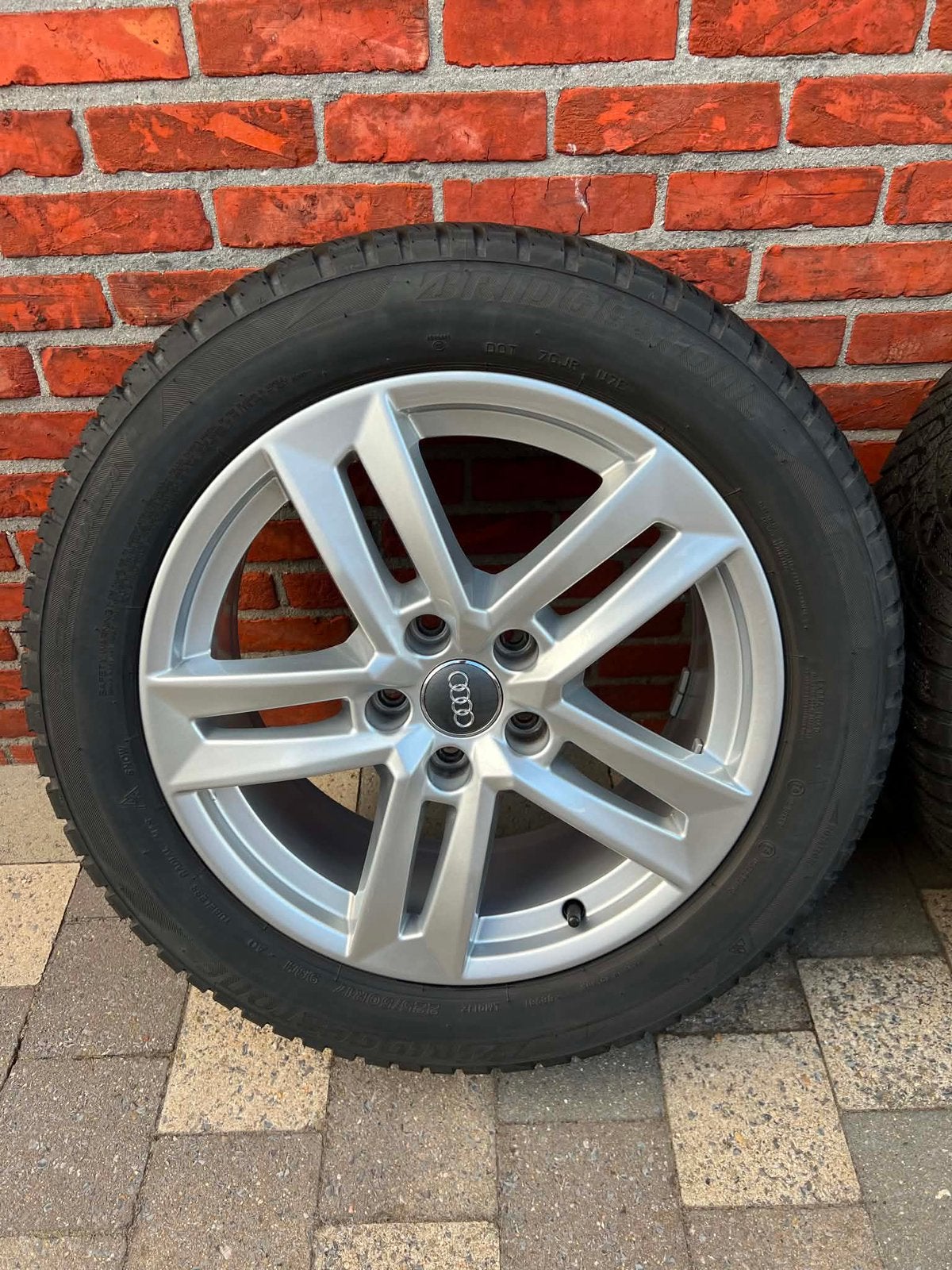 SET D'HIVER AUDI A4 B8/B9 225/50/R17 ÉTAT NEUF, Pneus et Jantes, Pneus hiver, Véhicule de tourisme, 17 pouces
