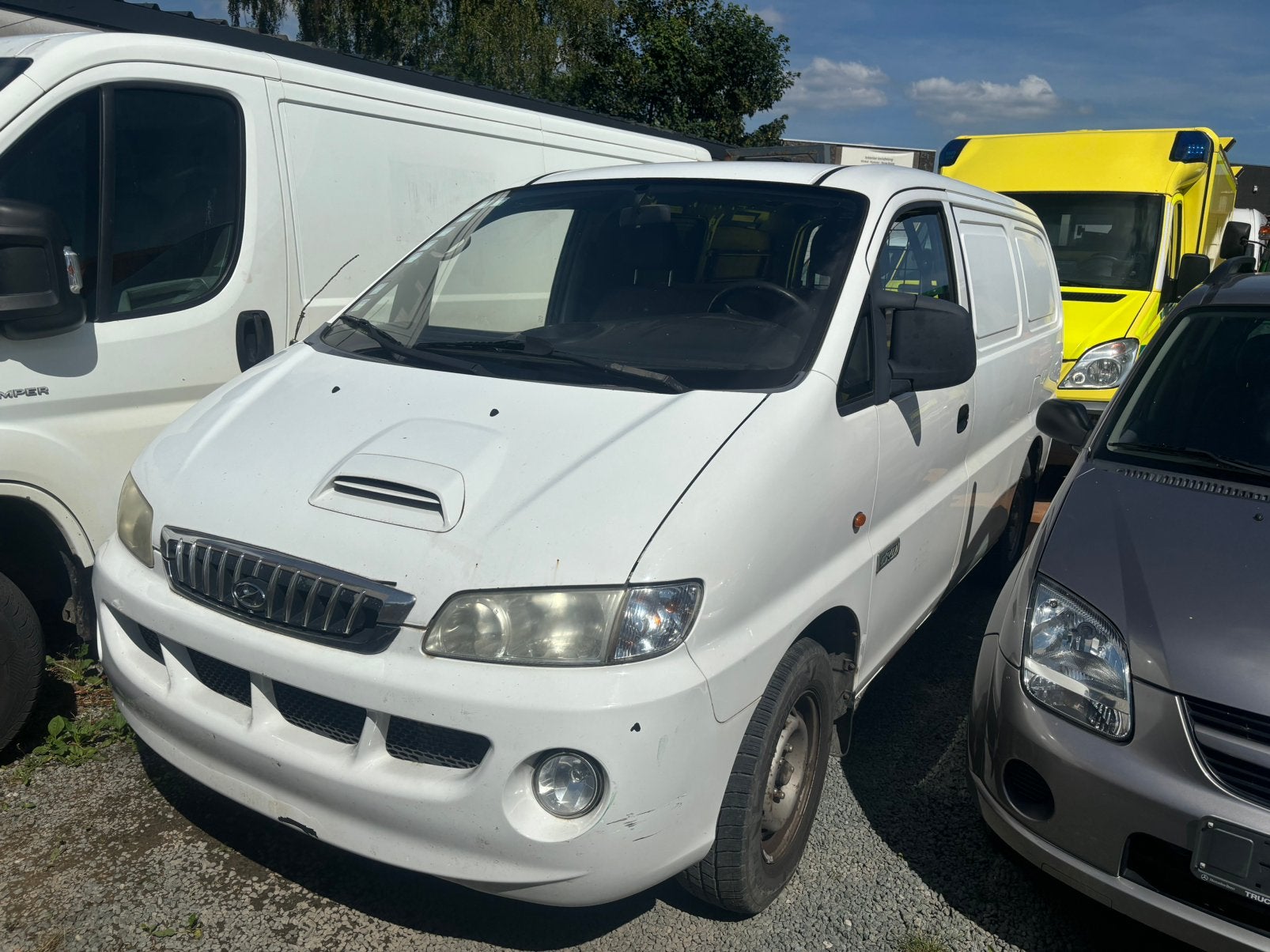 Hyundai SV H1 2006 215,000KM  3PLACES, Enlèvement, Hyundai