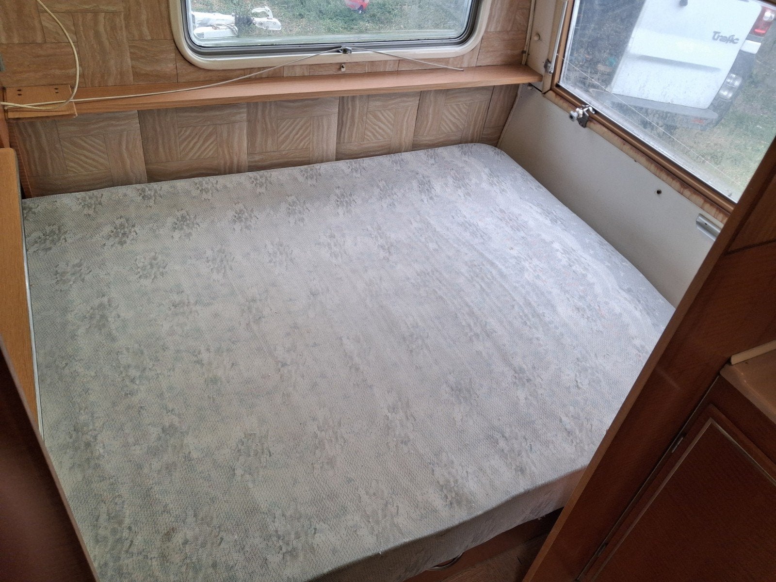 tabbert caravan, Particulier, Siège de train, Lit fixe