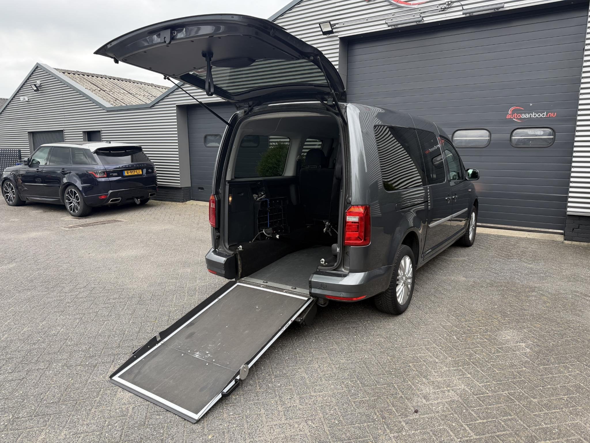 Volkswagen Caddy Maxi 2.0 TDI Trendline 5p Rolstoel Vervoer, Auto's, 75 kW, Gebruikt, 4 cilinders, Bedrijf