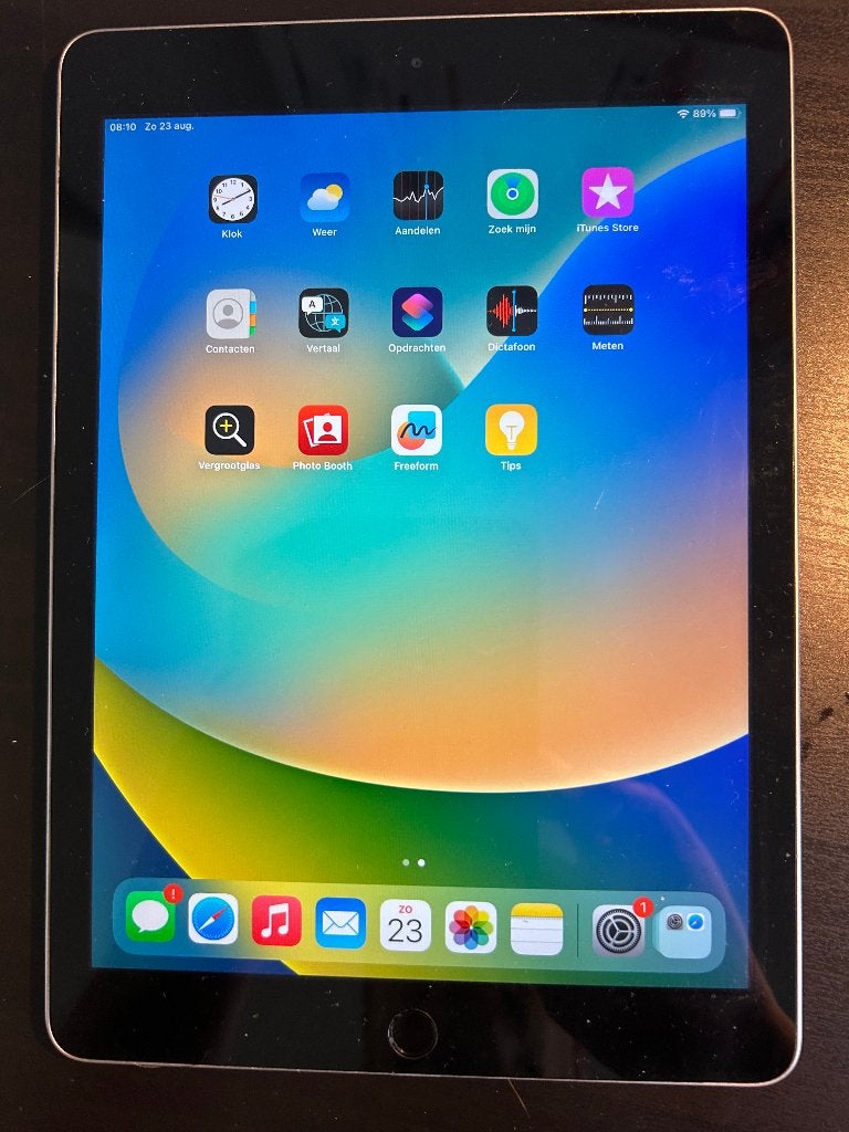 ipad (5de generatie) 32GB - 9.7 inch (kleiner model) - wifi, Computers en Software, Apple iPads, 32 GB, Apple iPad, Zo goed als nieuw