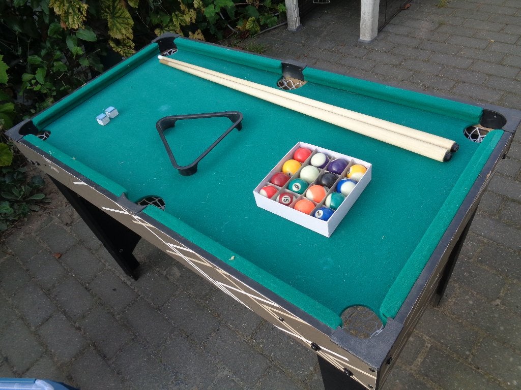 Table de jeu avec 12 jeux différents, Enfants & Bébés, Enlèvement, Comme neuf