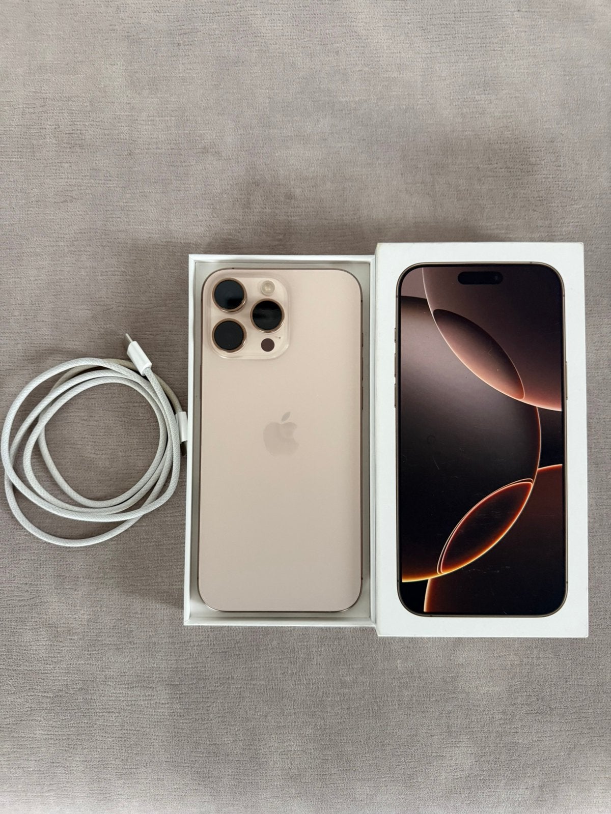 iPhone 16 Pro Max 256GB - Desert Titanium, Telecommunicatie, Ophalen of Verzenden, Zo goed als nieuw, 256 GB, IPhone 16