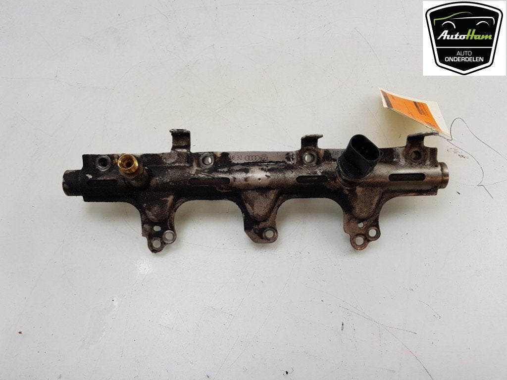 RAMPE D'INJECTION Audi A3 Sportback (8PA) (01-2004/03-2013), Utilisé, Audi