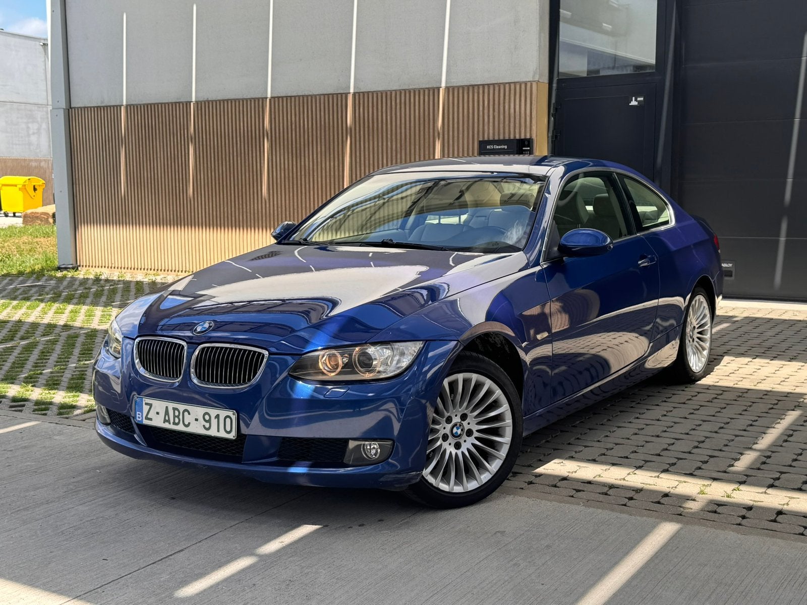 BMW 325i Xdrive Coupé AUTOMATIQUE, Autos, Cuir, Achat, Entreprise, Entretenue par le concessionnaire