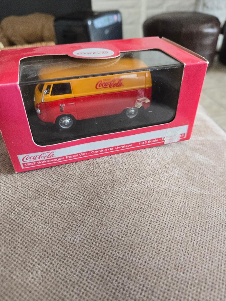 Miniature 1962 Volkswagen Panel Van Coca-Cola 1:43 -