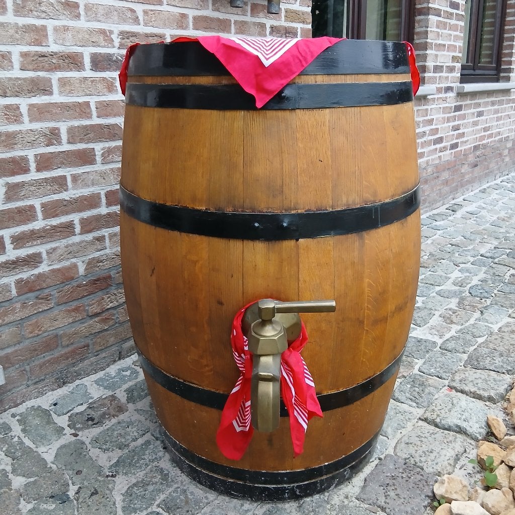 wijnvat & eiken wijnvat & tuinbeeld, Tuin en Terras, Ophalen, Met kraantje, 150 liter of meer, Zo goed als nieuw