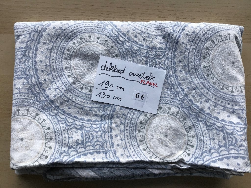 dekbed overtrek in flanel van 190 cm op 130 cm, Huis en Inrichting, Ophalen of Verzenden, Zo goed als nieuw