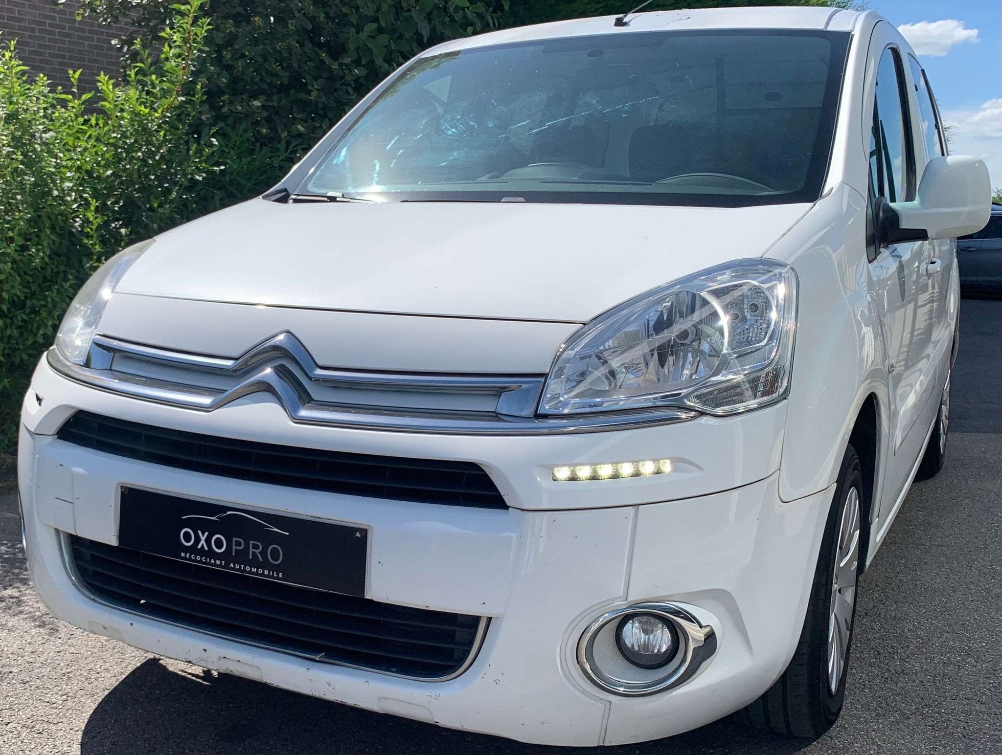 Citroën Berlingo 1.6 HDI Utilitaire 90CV / Boite Auto / Air, Autos, 90 ch, 4 portes, Entreprise, Capteur de lumière