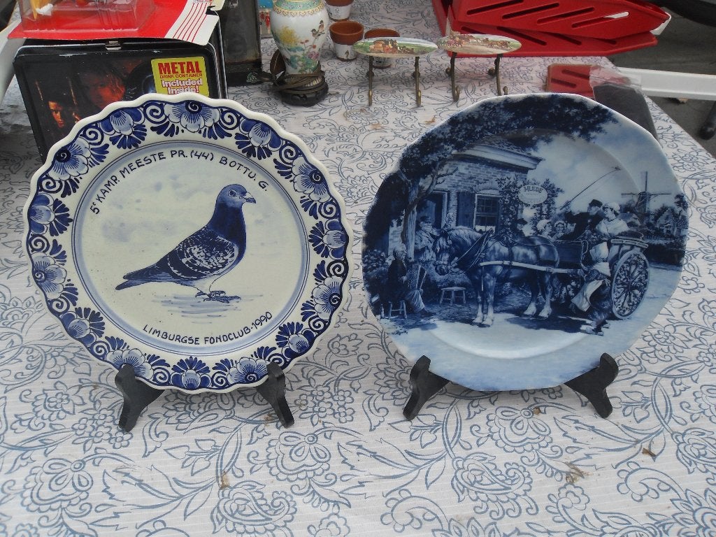 2 borden Delfs blauw, Ophalen of Verzenden, Zo goed als nieuw, Porselein, Bord of Schaal