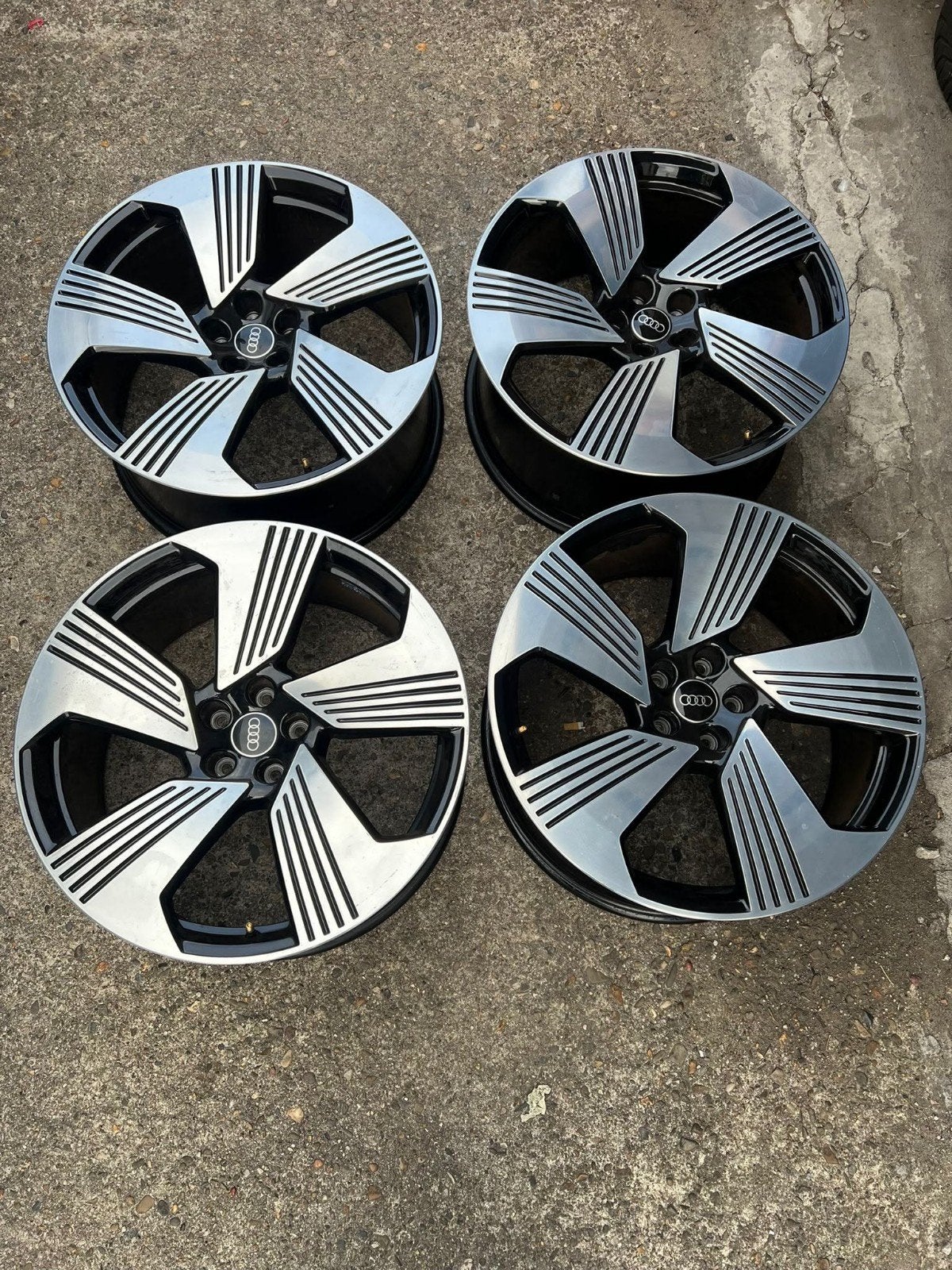 21 inch Originele Audi Sport Velgen nog in nieuwe staat, Enlèvement ou Envoi, 21 pouces, Jante(s)