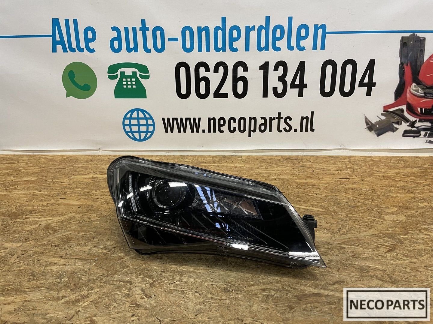 SKODA SUPERB 3V 3V1 XENON LED KOPLAMP RECHTS 3V1941016A, Autos : Pièces & Accessoires, -, -, -