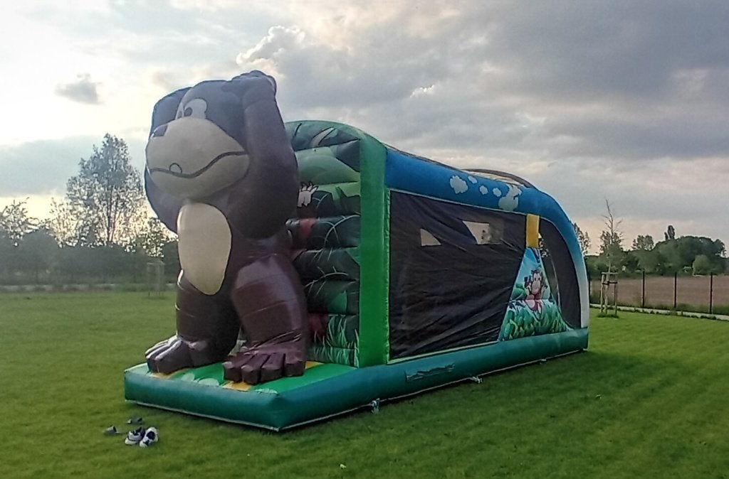 Springkasteel gorilla 8m50, Hobby en Vrije tijd, Ophalen, Gebruikt