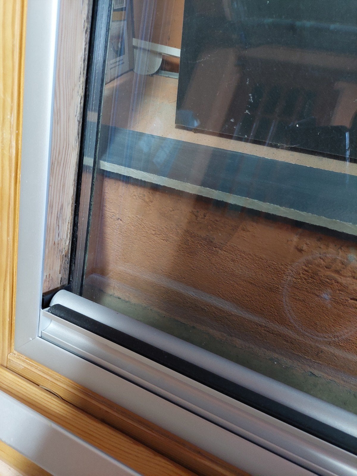 GRATIS Velux dakvenster 114x118 met verduisterend rolgordijn, Doe-het-zelf en Bouw, Ophalen