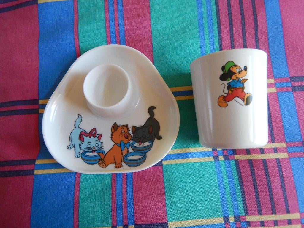 Disney, eierdopje duo en beker in goede staat., Ophalen of Verzenden