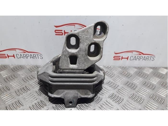 Support moteur d'un Mercedes B-Klasse, Autos : Pièces & Accessoires, 3 mois de garantie, Utilisé, -, -