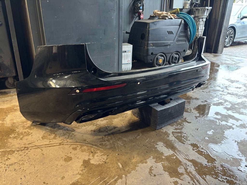 Volvo S60 R-Design achterbumper compleet !, Gebruikt, Niet ingevuld, Volvo, Achter