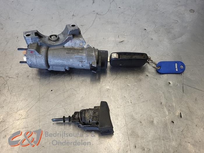 Serrure de contact + clé d'un Volkswagen Transporter, Autos : Pièces & Accessoires, Volkswagen, -, 3 mois de garantie, Utilisé