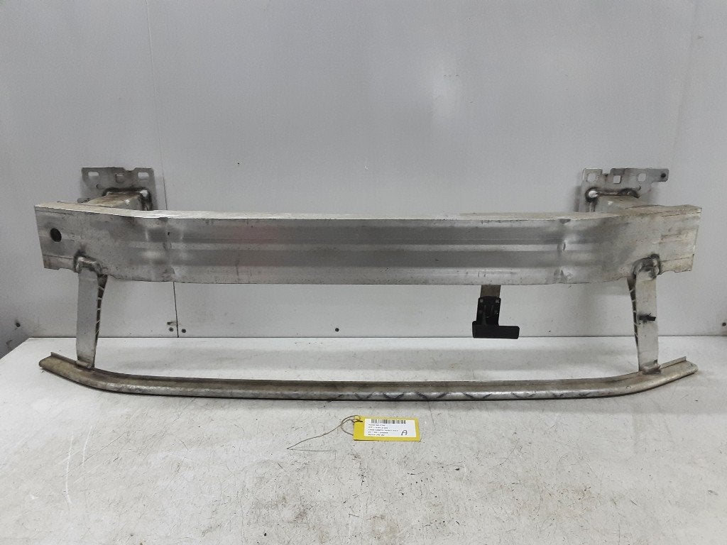 RENFORT PARE CHOC AVANT (TRAVERSE) Q3 (F3B) (83A807109), Autos : Pièces & Accessoires, Auto-Union-Straße  1,
85057  Ingolstadt, DE