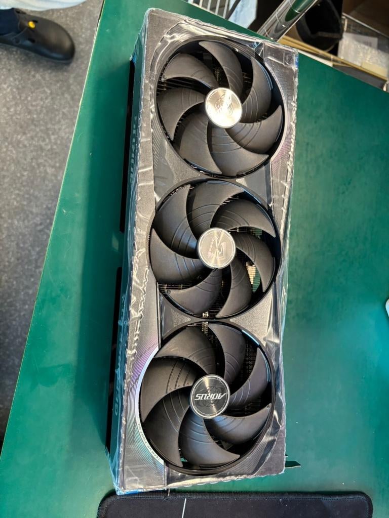 AORUS GeForce RTX 5080 MASTER 16G - GV-N5080AORUS M-16GD, Informatique & Logiciels, Cartes vidéo, Neuf, Enlèvement ou Envoi, GDDR6