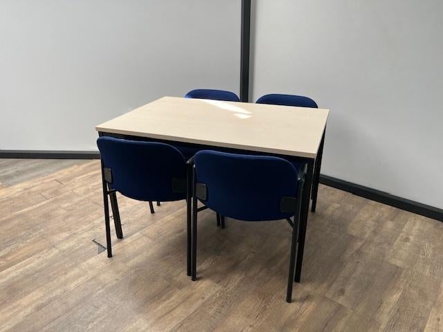 Simpele kantine/vergadertafel – Ahorn, Ophalen