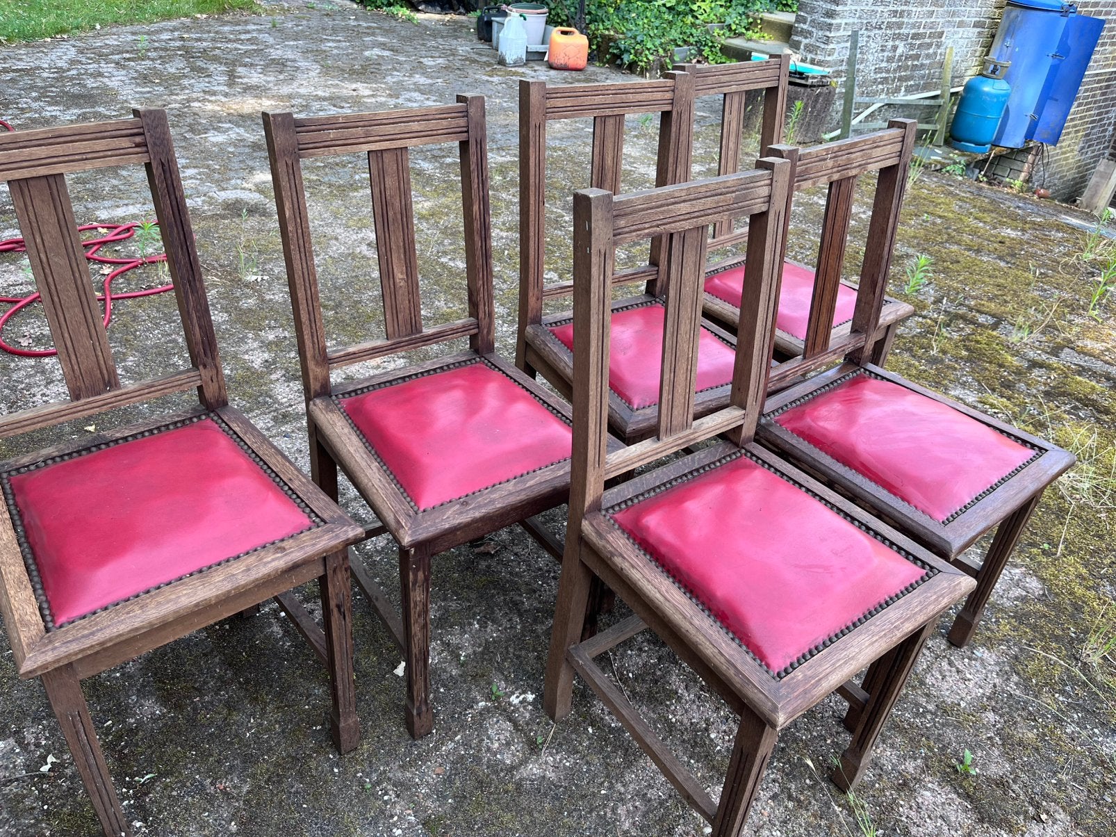 Eetkamerstoelen, Enlèvement