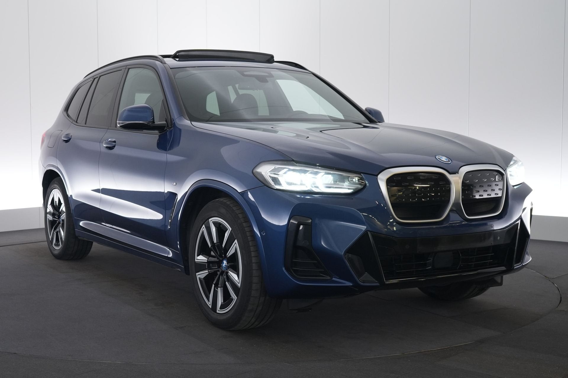 (2CMZ972) BMW IX3, Autos, Achat, Entreprise, Carnet d'entretien, IX3