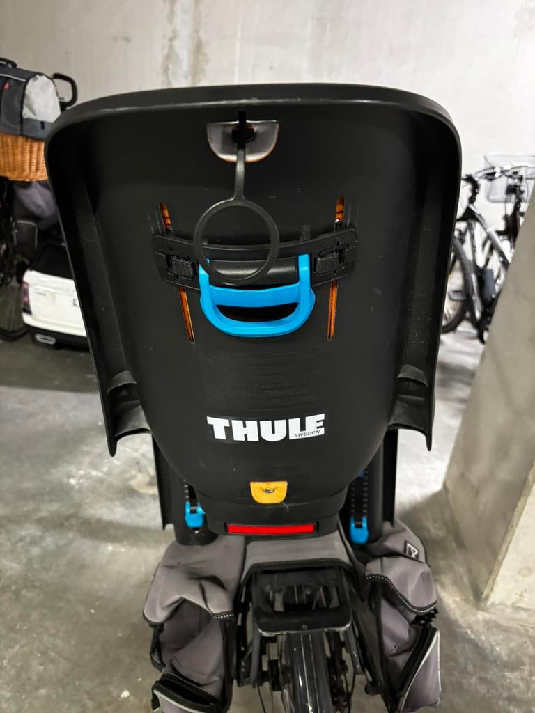 Thule kinderzitje fiets + montagebeugel met snelkoppeling, Ophalen, Achterzitje, 9 t/m 18 kg, Gebruikt
