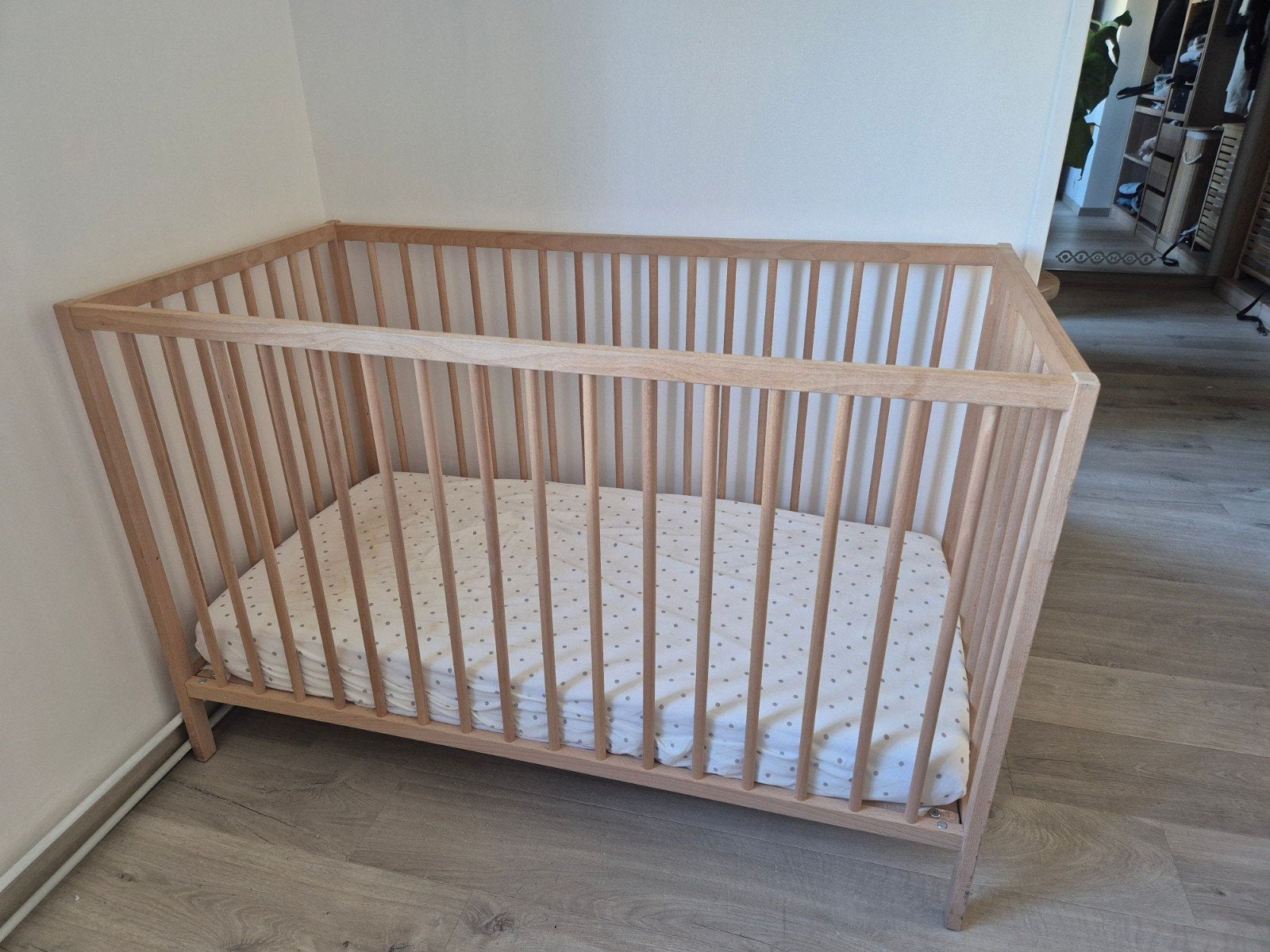 Lit bébé IKEA SNIGLAR 120x60 + matelas – État comme neuf, Enlèvement, Lit
