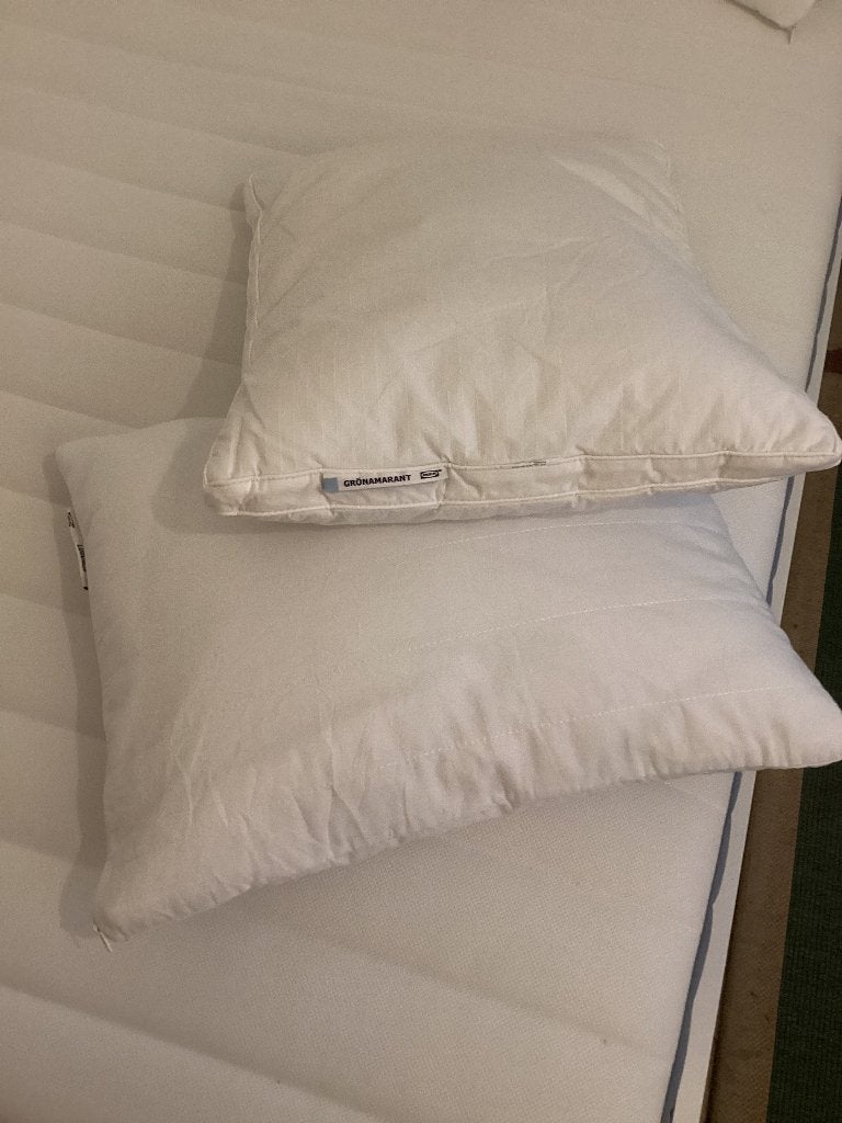 2 oreillers Ikea + 2 protege-oreillers - 50x60cm, Neuf, Oreiller, Enlèvement, Blanc