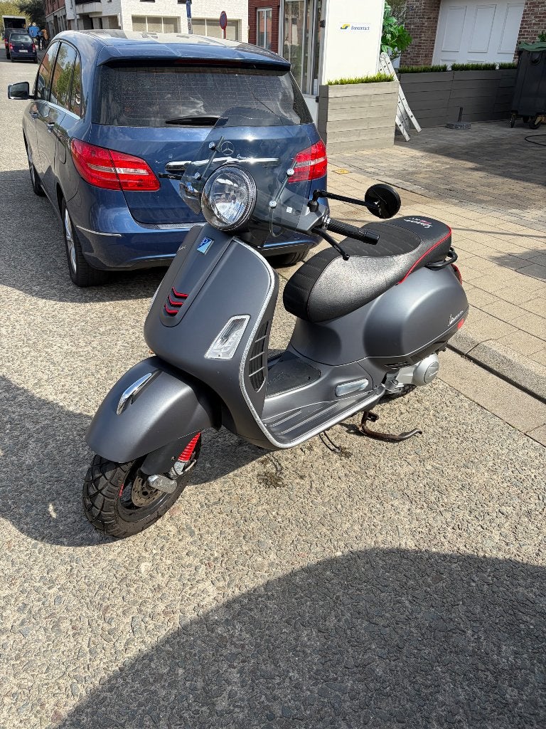 Vespa GTS 300 Super Sport (2017) – Akrapovič – ABS & ASR, 300 cm³, Scooter, Occasion, Particulier