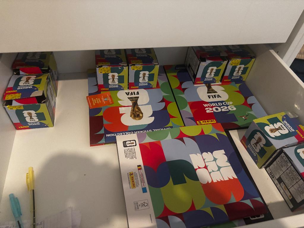 WERELDBEKERBUNDEL PANINI 2026, Verzamelen, Sportartikelen en Voetbal, Nieuw, Spelerskaart, Ophalen