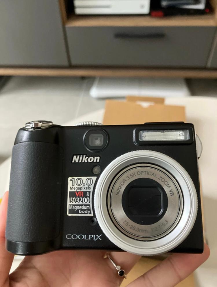 Nikon coolpix P5000, TV, Hi-fi & Vidéo, Appareils photo numériques, 10 Mégapixel, Enlèvement ou Envoi, Compact, Utilisé