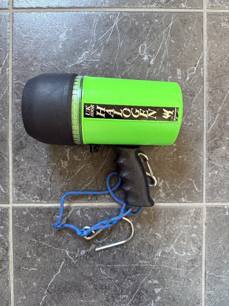 Underwater Kinetics UK 800R halogeen duiklamp., Sports nautiques & Bateaux, Enlèvement, Utilisé, Lampe de plongée