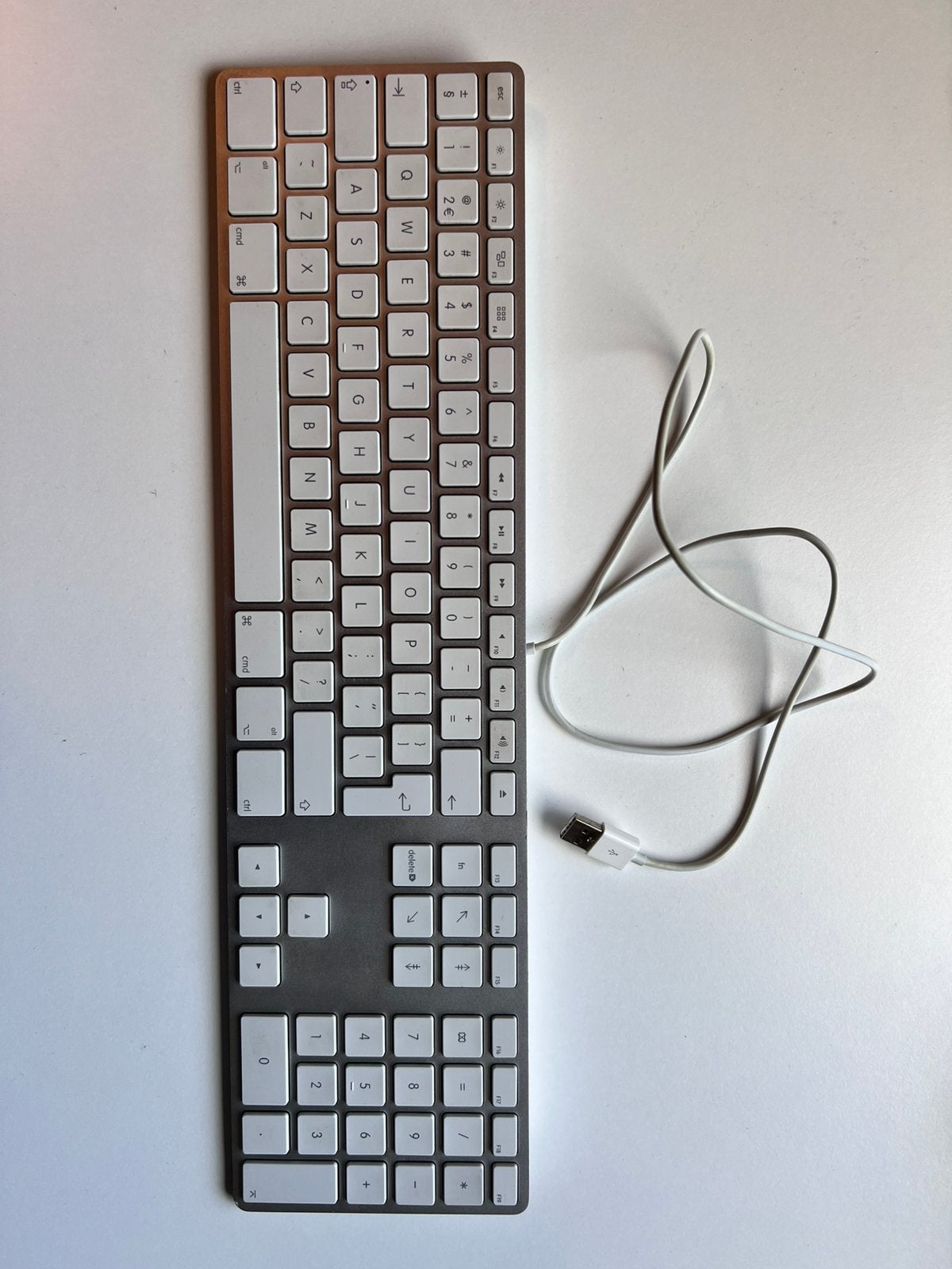 Qwerty toetsenbord apple, Computers en Software, Ophalen of Verzenden, Qwerty, Zo goed als nieuw