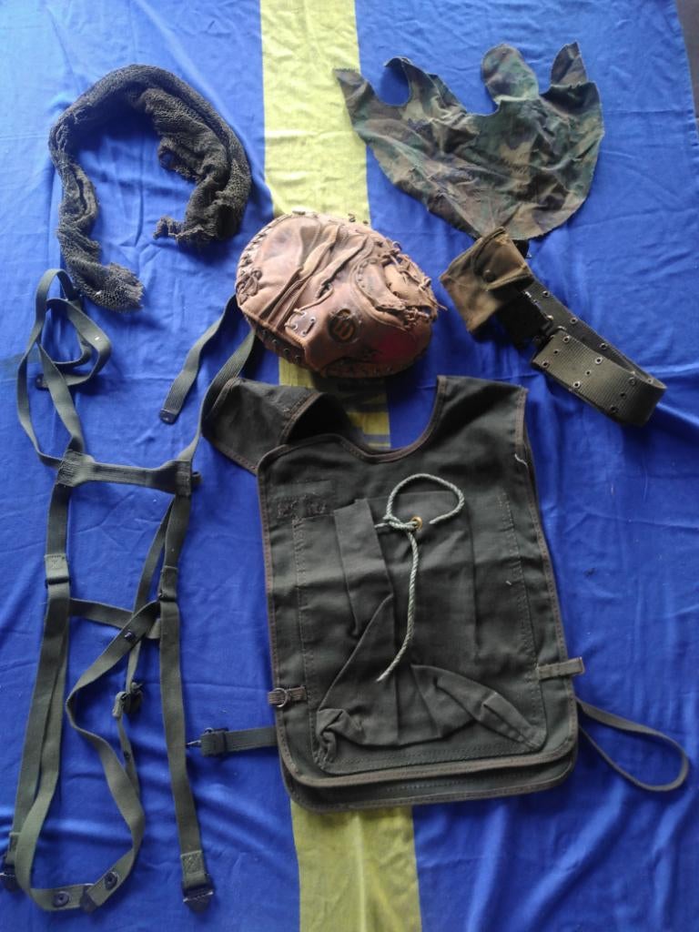 Gilet bazooka Vietnam suspender US vietnam, Enlèvement